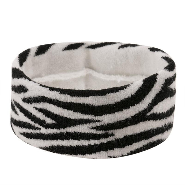 Striped knitted hat pullover hat black and white elements cow wool hat